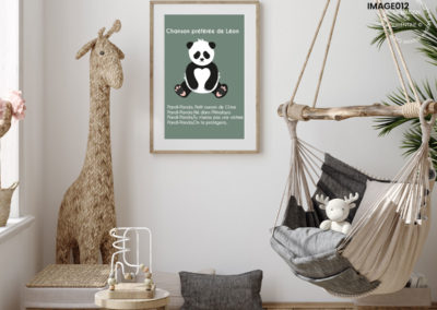 tableau personnalisé chambre d'enfant chanson panda dans une déco scandinave